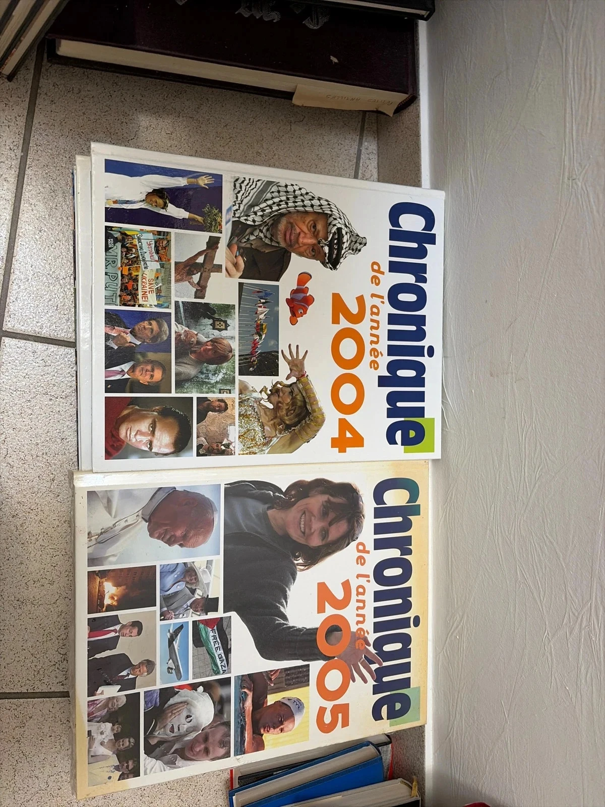 Large lots of books chronicling from 1992 to 2006 – photo 11